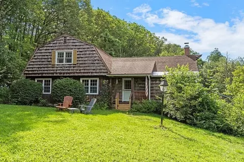 16 Jewell Hill Rd, Ashburnham, MA 01430