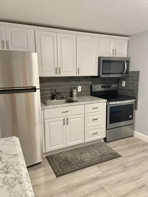 2 Mcdewell Ave #10, Danvers, MA 01923 photo 16