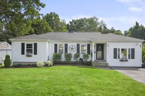 10 Eastwood Rd, Shrewsbury, MA 01545
