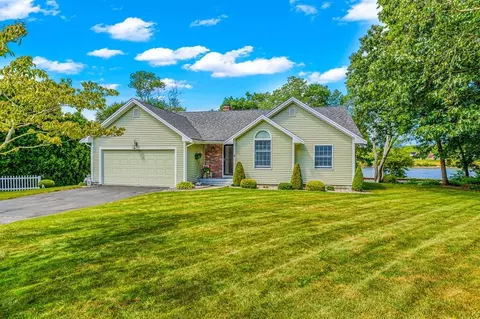 6 Pleasure Point Rd, Bourne, MA 02561
