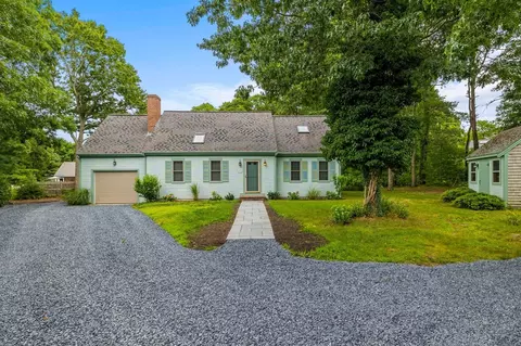 123 Wintergreen Cir, Barnstable, MA 02655