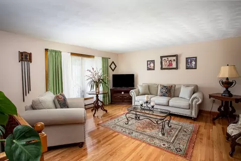 7 Hyacinth St, Fall River, MA 02720 photo 6
