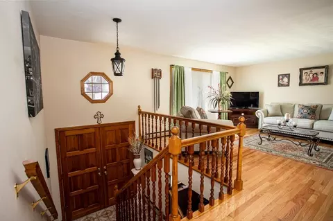 7 Hyacinth St, Fall River, MA 02720 photo 14