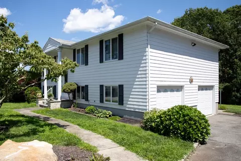7 Hyacinth St, Fall River, MA 02720 photo 4