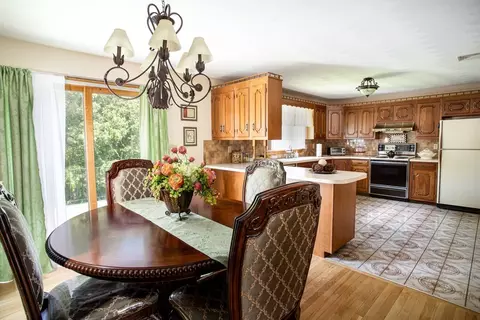 7 Hyacinth St, Fall River, MA 02720 photo 9