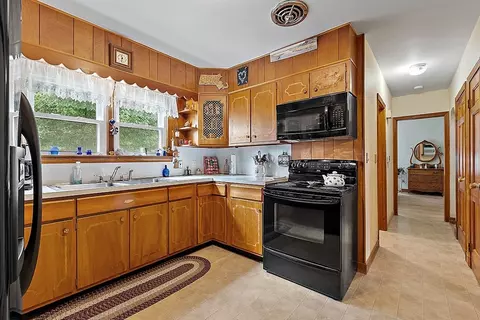 468 Main St, Townsend, MA 01474 photo 13