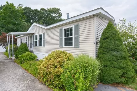 637 S Washington St #36, North Attleboro, MA 02760