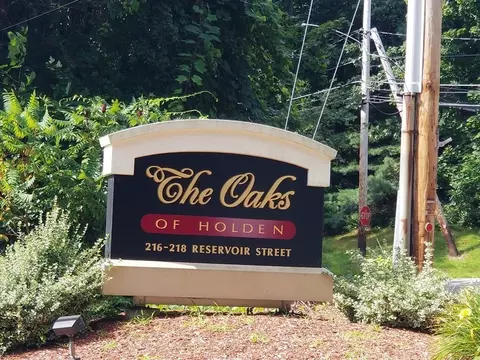 216 Reservoir St #205, Holden, MA 01520