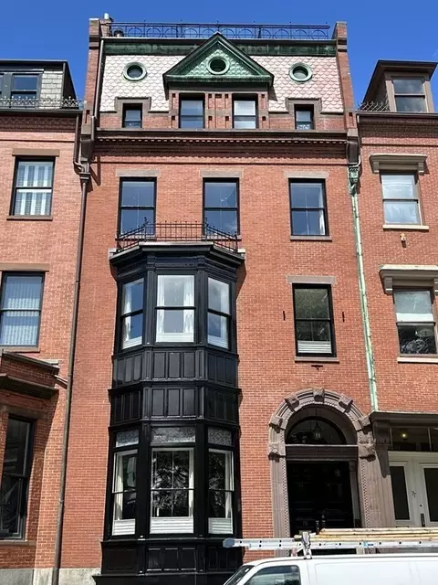 78 Beacon St, Boston, MA 02108