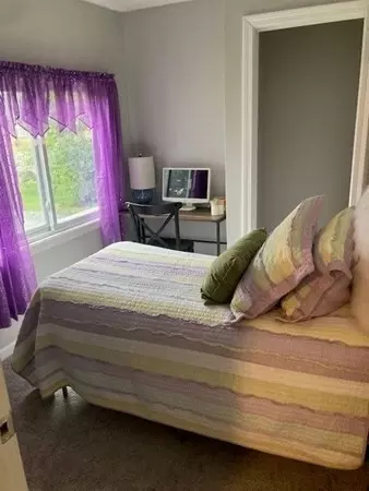 22 Massreco St, Springfield, MA 01109 photo 4