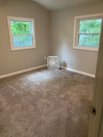 22 Massreco St, Springfield, MA 01109 photo 8