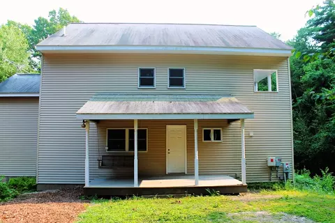 88 Groton Rd, Shirley, MA 01464