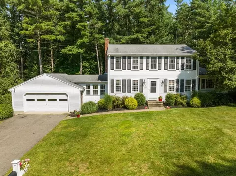 35 Christina Ct, Duxbury, MA 02332
