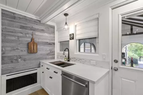 352 York St, Canton, MA 02021 photo 11