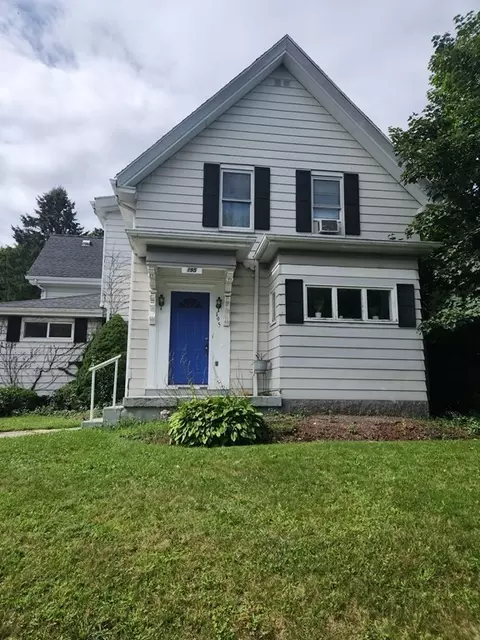 195 Plymouth St, Holbrook, MA 02343