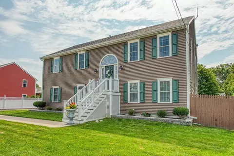10 Kurts Pl, Taunton, MA 02780
