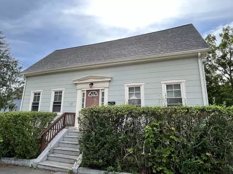 19 Sadler St, Gloucester, MA 01930 photo 2