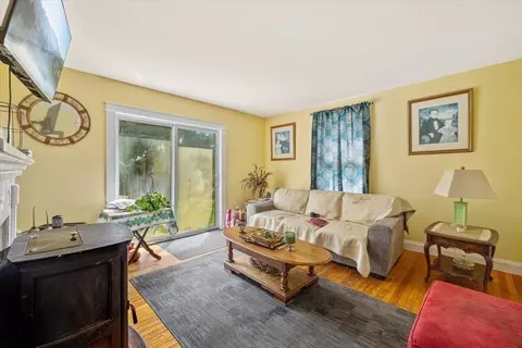 225 High St, Fall River, MA 02720 photo 11