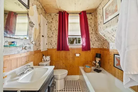 225 High St, Fall River, MA 02720 photo 18