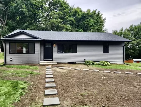 5 Wellesley Ave, Worcester, MA 01605