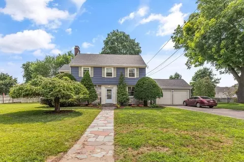 20 Elm St, Woburn, MA 01801