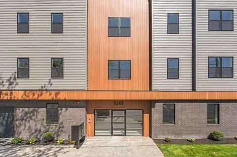 5245 Washington St #8, Boston, MA 02132