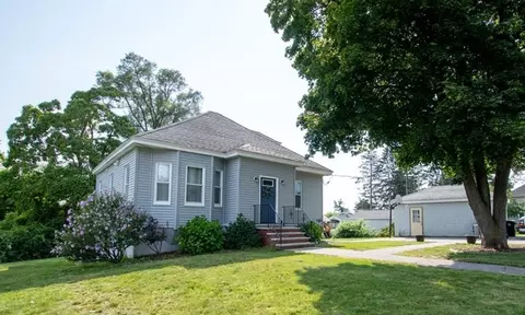 97 Bay State Rd, Methuen, MA 01844