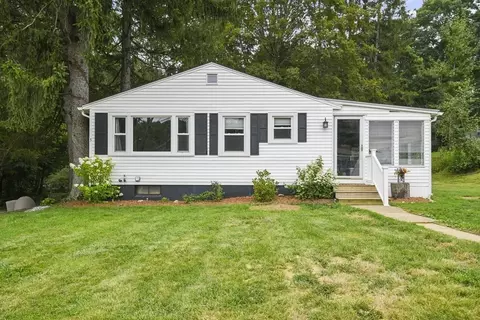 3 Sandy Dr, North Brookfield, MA 01535