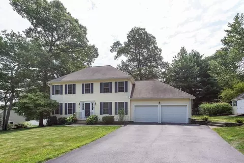 24 Emerald Ln, Attleboro, MA 02703 photo 2