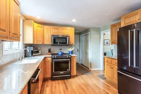 24 Emerald Ln, Attleboro, MA 02703 photo 6