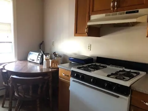 238 Appleton St, Lowell, MA 01852 photo 9