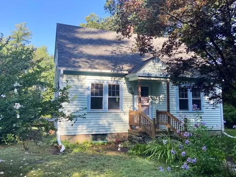 236 Harkness Rd, Amherst, MA 01002