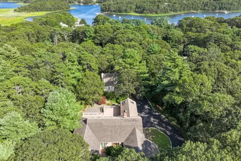 103 Dory Cir, Barnstable, MA 02648