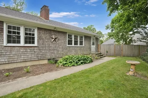 4 Clayton St, Sandwich, MA 02563