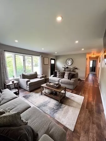 198 Senator St, Springfield, MA 01129 photo 7