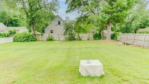 198 Senator St, Springfield, MA 01129 photo 26