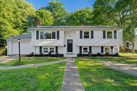 46 Park Ave W, Weymouth, MA 02190