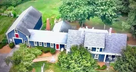 748 S Main St, Raynham, MA 02767