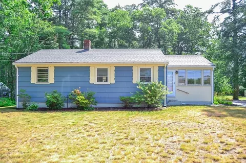 18 Cromesett Rd, Wareham, MA 02571