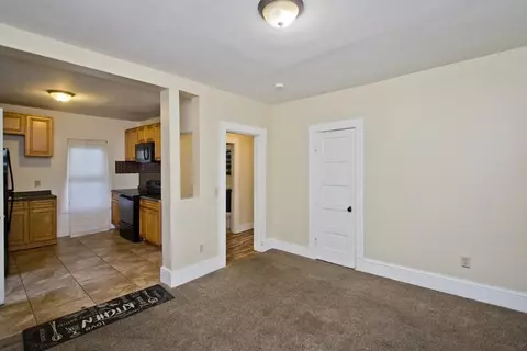 164 Hampden St, Springfield, MA 01151 photo 10