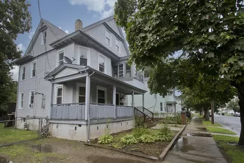 164 Hampden St, Springfield, MA 01151 photo 2