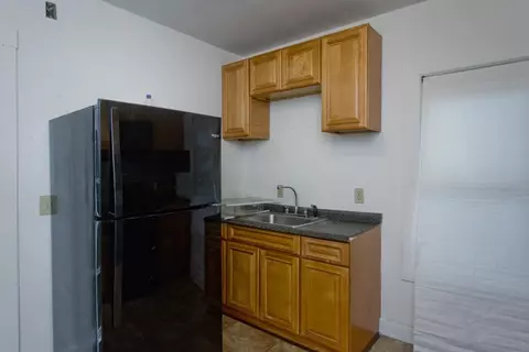 164 Hampden St, Springfield, MA 01151 photo 6