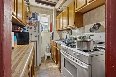943 Locust St, Fall River, MA 02720 photo 22