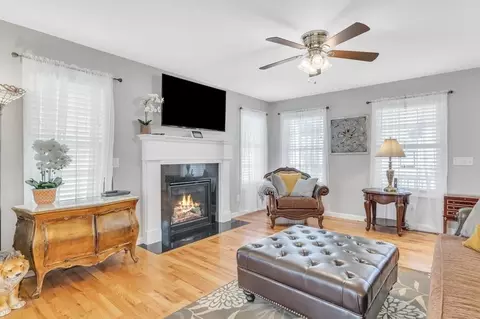 260 Naismith St, Springfield, MA 01104 photo 9