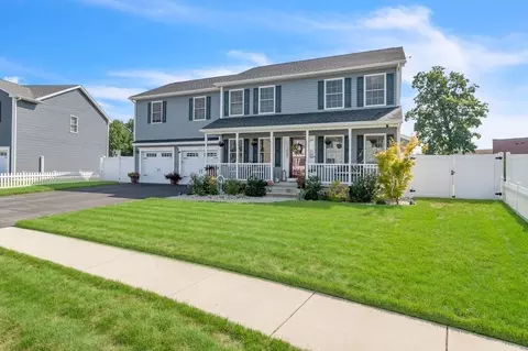 260 Naismith St, Springfield, MA 01104 photo 2
