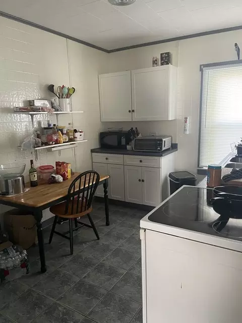 190 Brightman St, Fall River, MA 02720 photo 11
