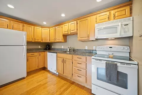 218-220 E Cottage St #2, Boston, MA 02125
