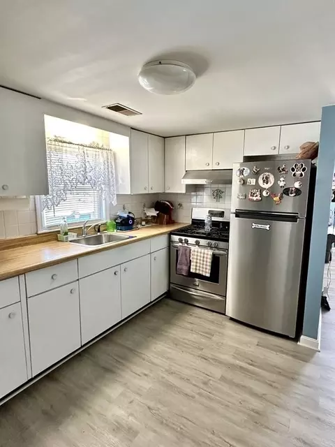 57 Almy St, Fall River, MA 02720 photo 15