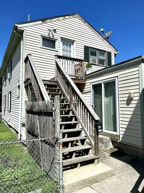 57 Almy St, Fall River, MA 02720 photo 3