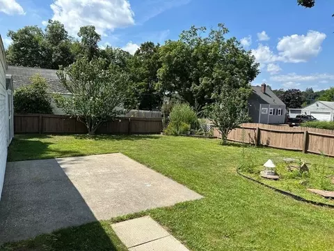 108 Grandview St, Springfield, MA 01108 photo 4